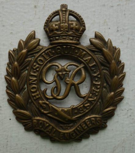 British Economy cap badge 