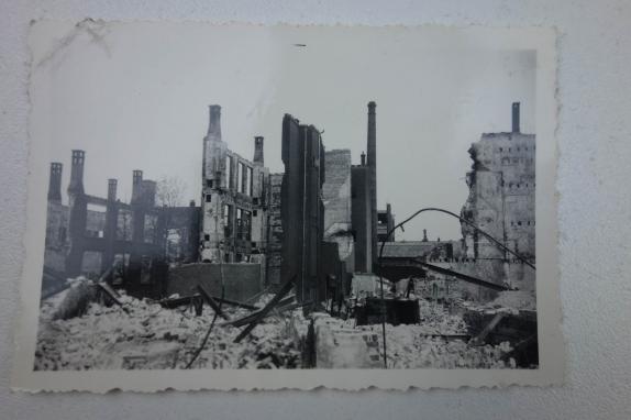 a picture of rotterdam after the bombing