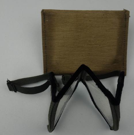 German Dust goggles with pouch