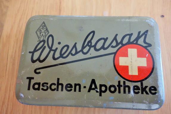 Luftschutz first aid hand box 