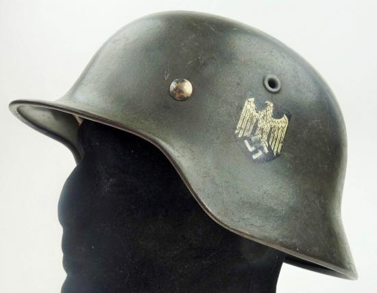 a wehmacht m40 heer helmet