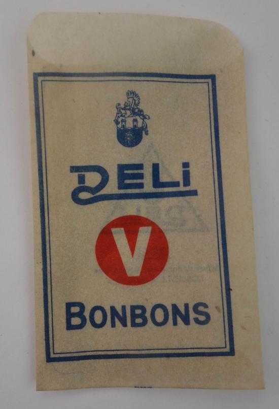 Original WWII Deli V bonbons packaging