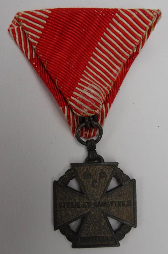 AUSTRIA HUNGARY WW1 Kaiser Karl Cross of Troops Medal 1914 1918