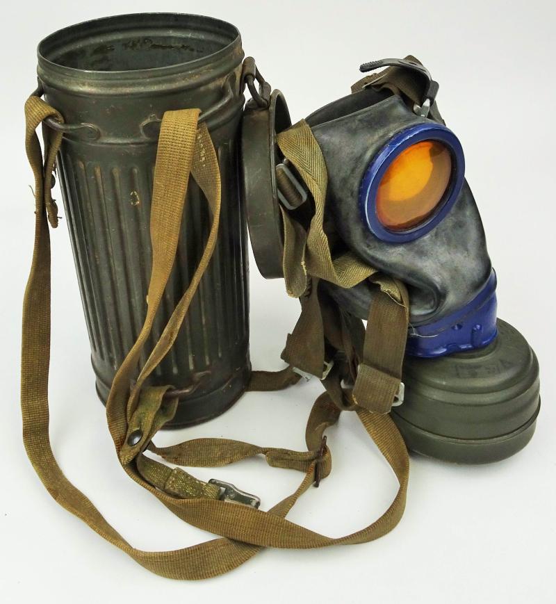 wehrmacht m31 gasmask in cannister