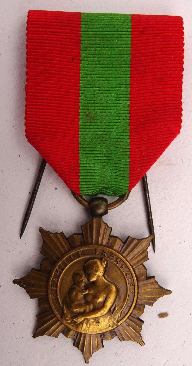 a france Medal of the French Family
