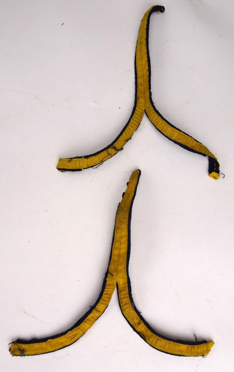 a set of two pieces Dutch Army ranks (banana peels)