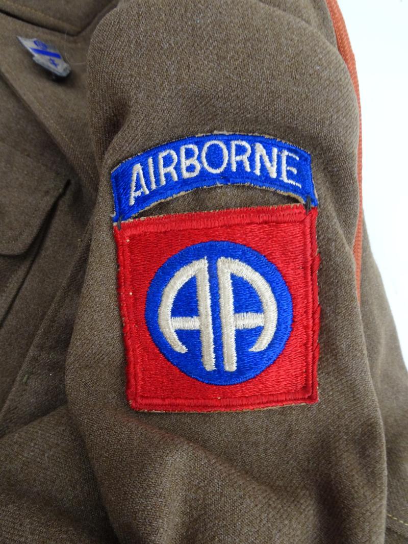 AVK Militaria | a US 82nd AB, 325th Glider Infantry Uniform and site cap