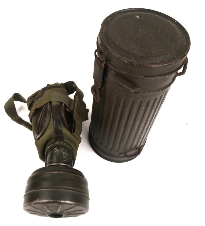 a wehrmacht m31 cannister and  gasmask