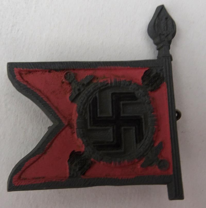 a ww2  german winter hulp  flag  tinnie