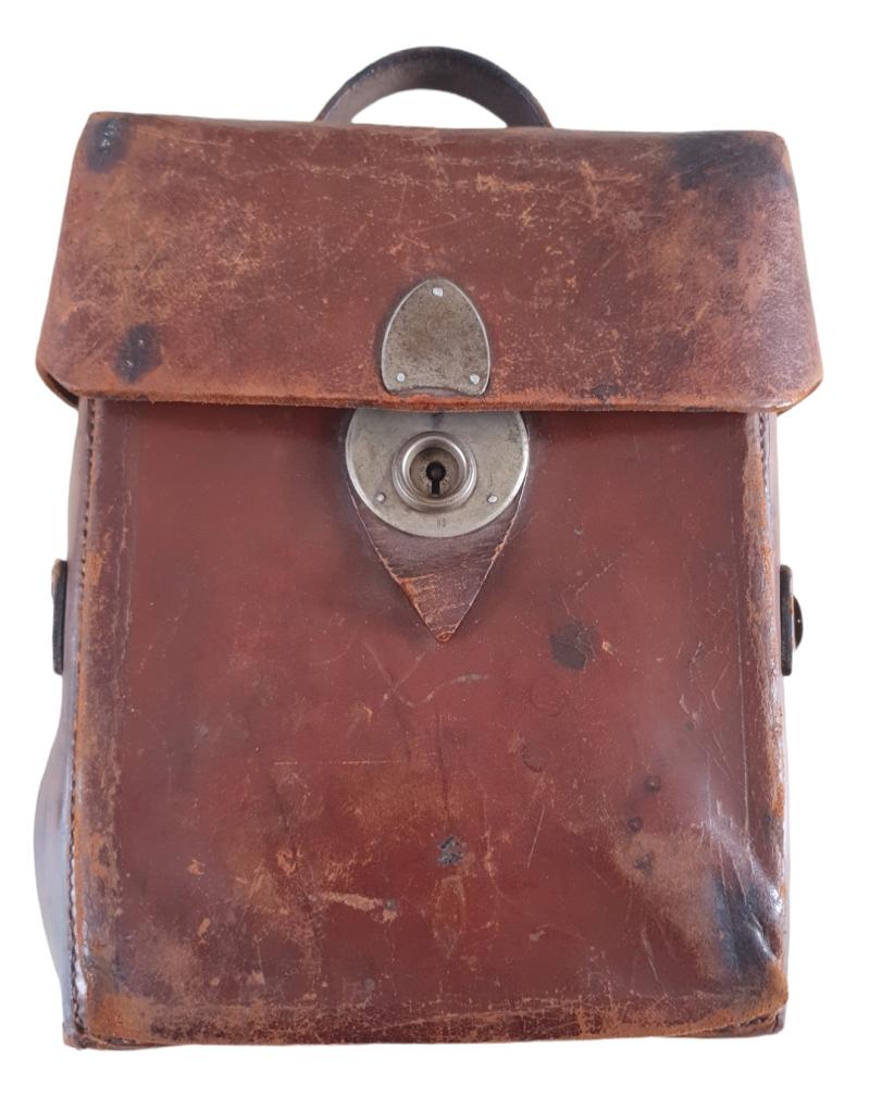 a wehrmacht Officers Medical pouch