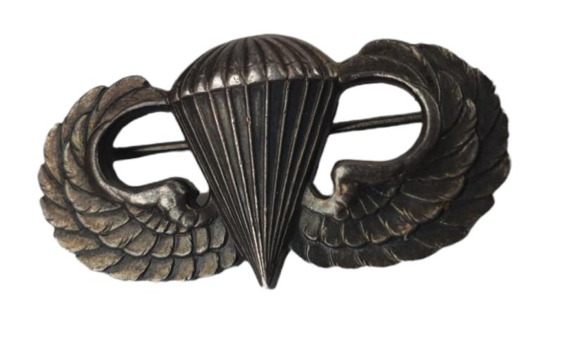 a US Airborne jump wings