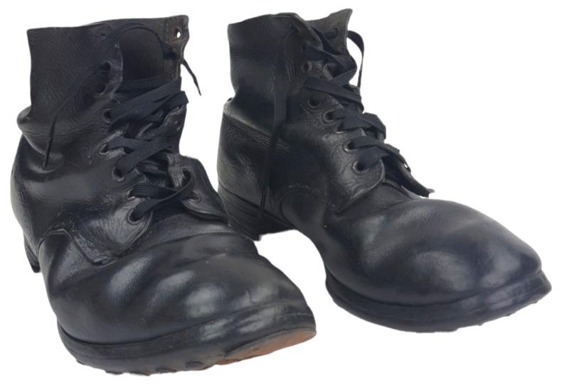 a wehrmacht set off ankle boots