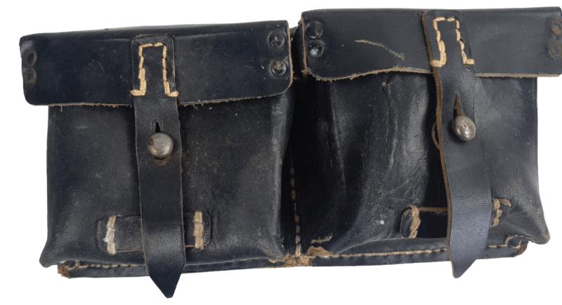 A german ww2 g43 pouch in black