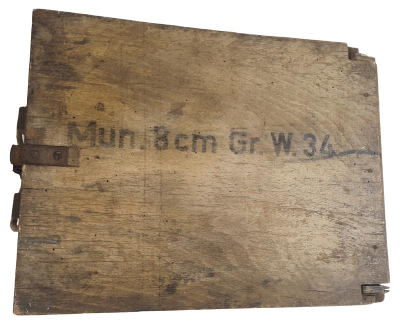 a 8cm heavy mortar ammo  wooden box