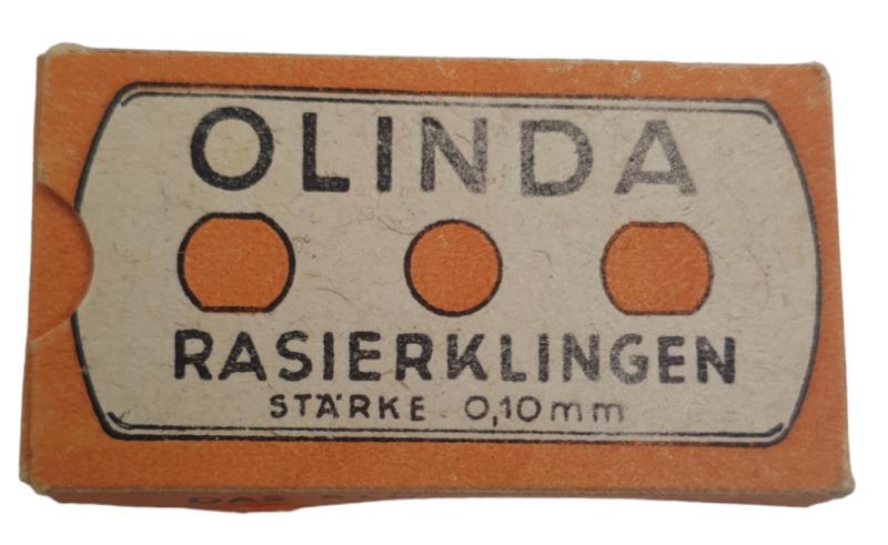 a pack of wehrmacht razor blades