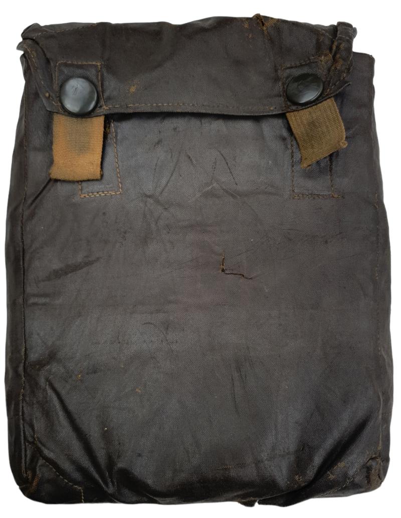 a Wehrmacht rubberized Gascape Pouch