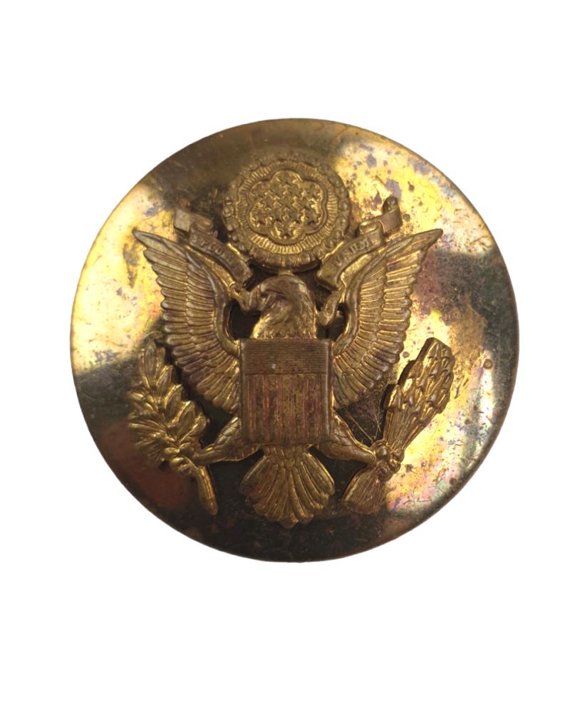 A US WW2  Infantry Cap Badge