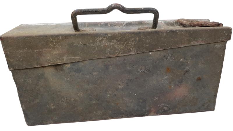A wehrmacht mg 34/42 Ammunition Box 34