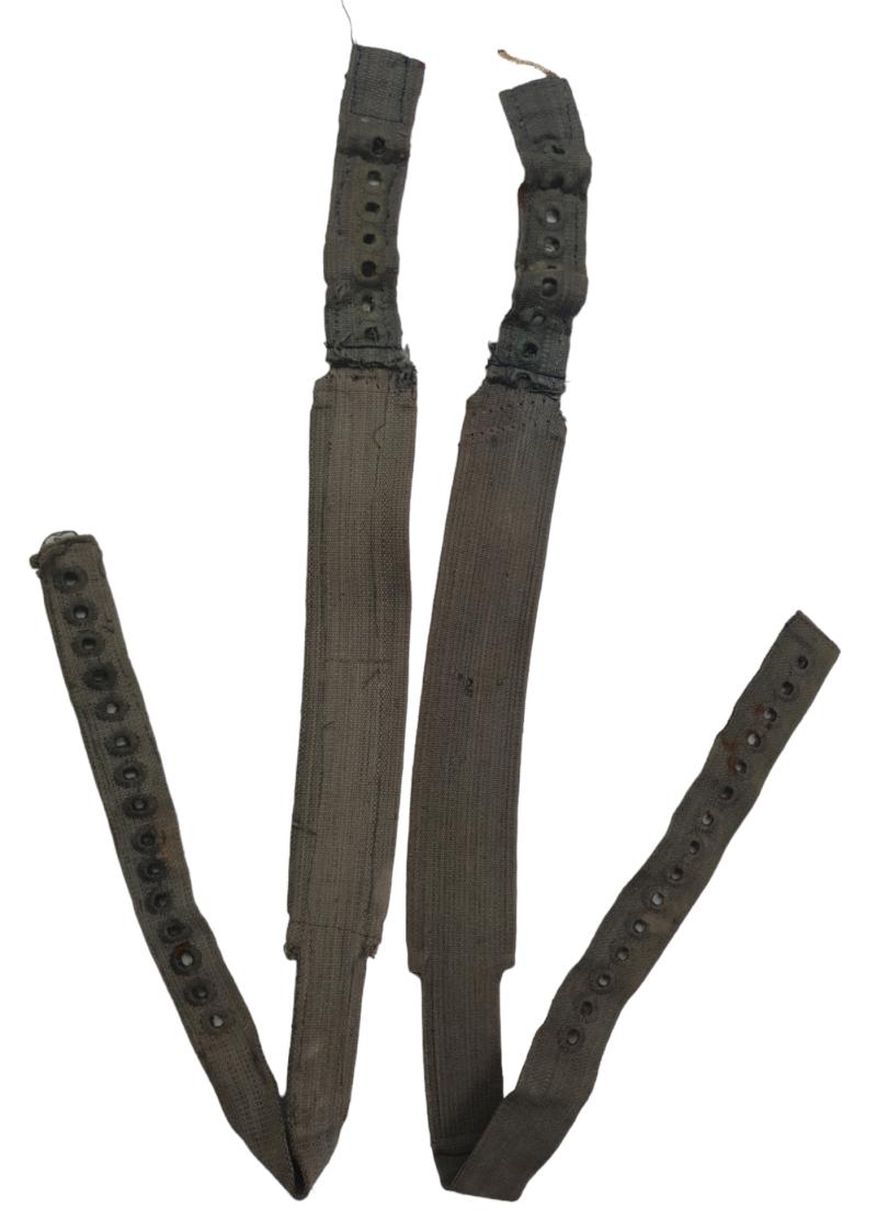 A  set off german wehrmacht tunic suspender