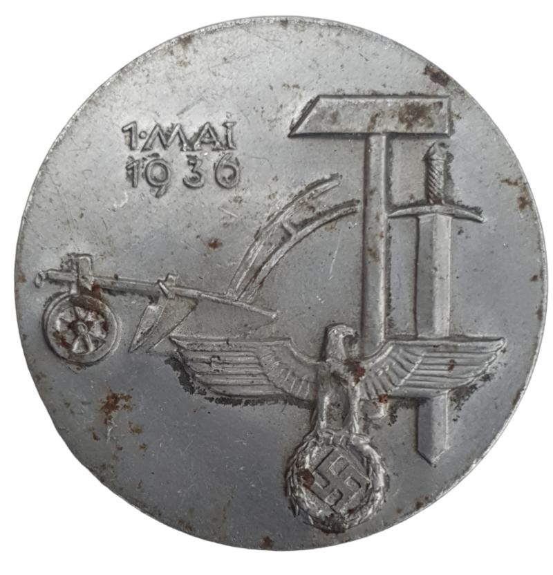 Press tinnie for Workers Day 1936
