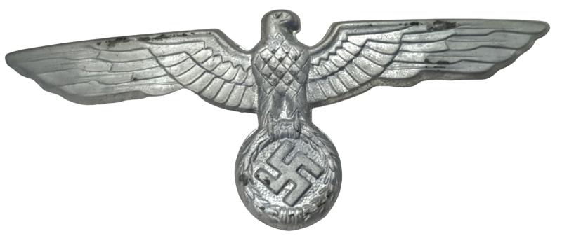 a  wehrmacht   visor cap eagel