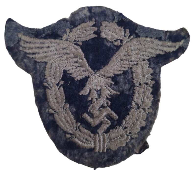 a luftwaffe  flugzeugfuhrer cloth badge