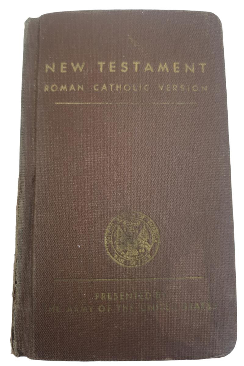 a us reading from the holy new testament for soldiers and sailors