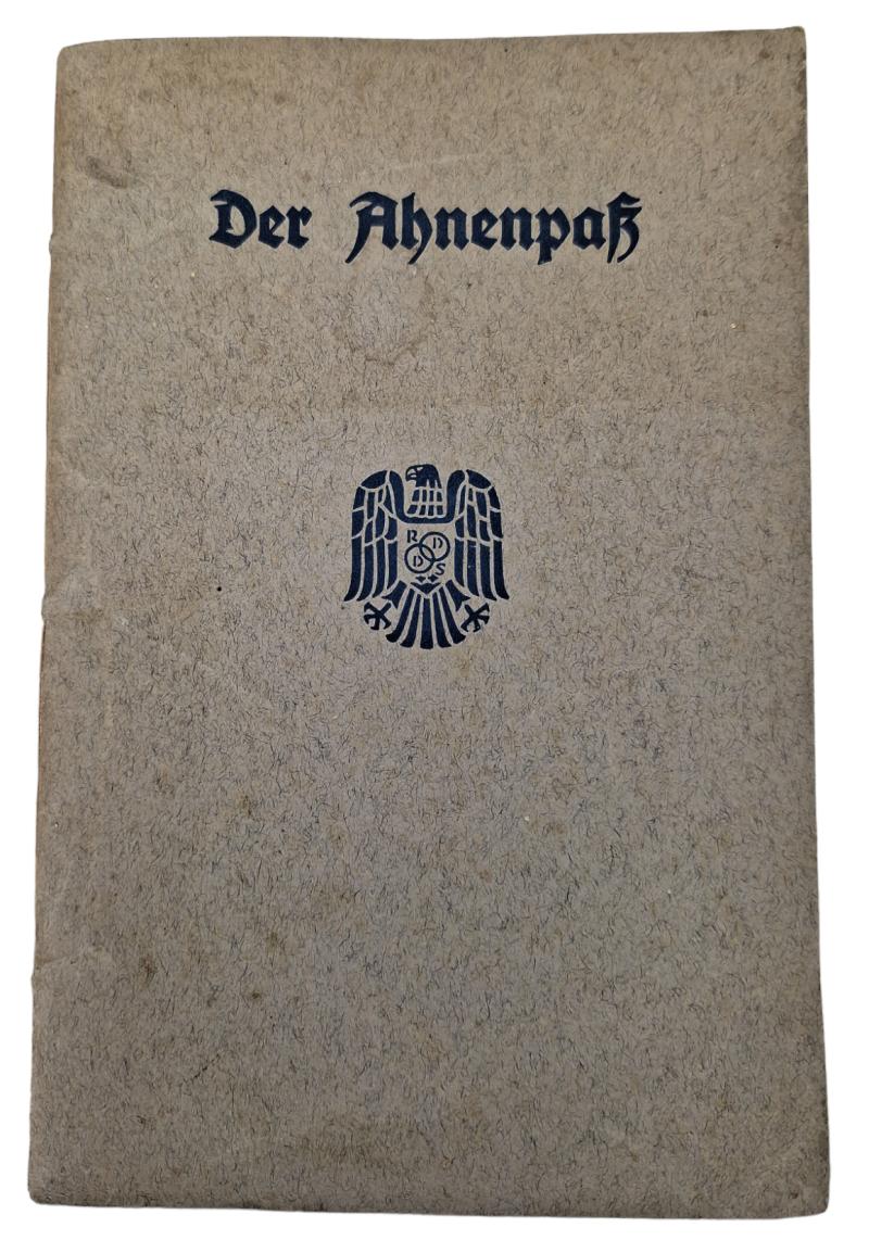 A german 1930 period family lineage booklet