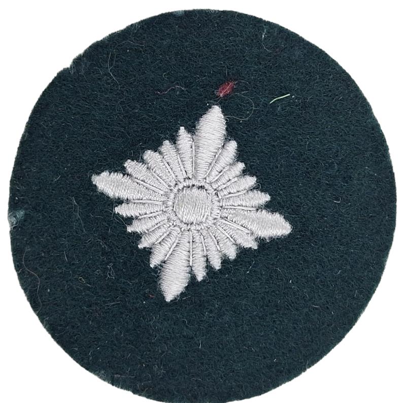 a wehrmacht oberschütze rank emblem