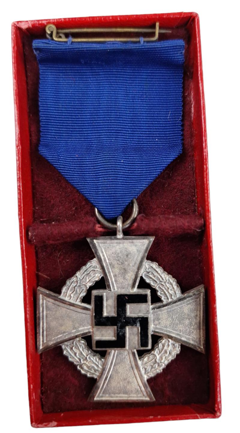 a  german faithfull service  medal  in original box