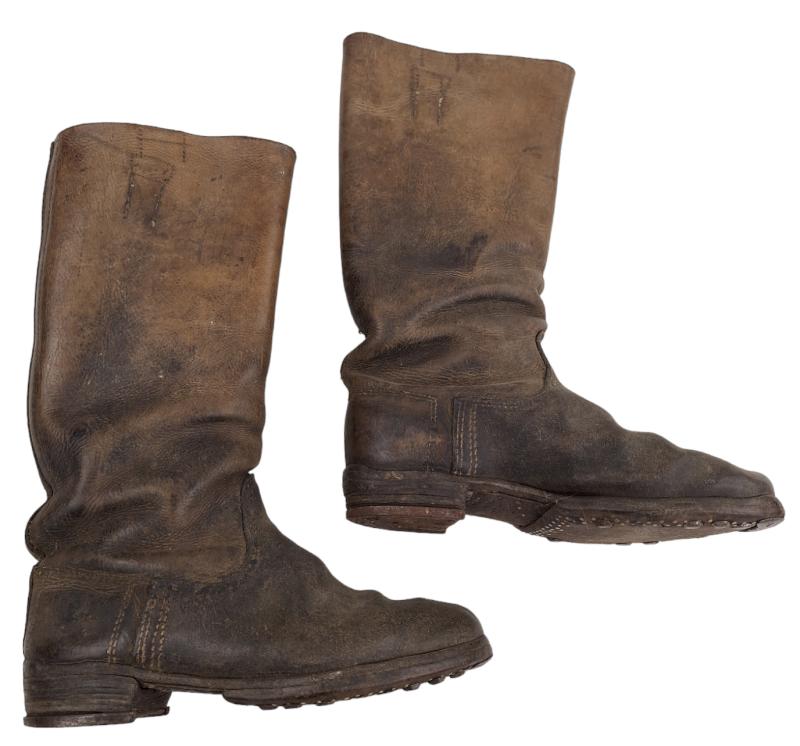 AVK Militaria | a set of German WW2 boots in used condition