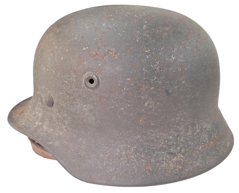 a german ww2 m40 no decal  helmet