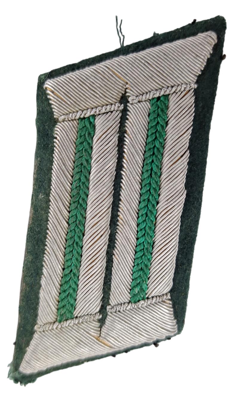 a Officer's Collar Tab