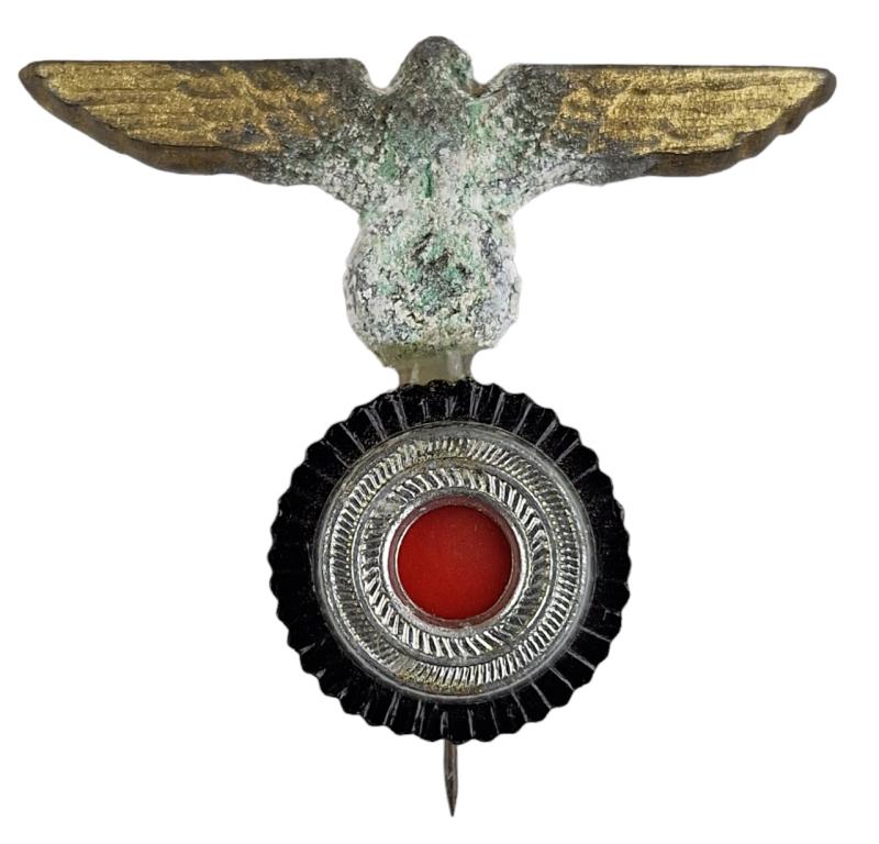 a kriegsmarine  cap insignia