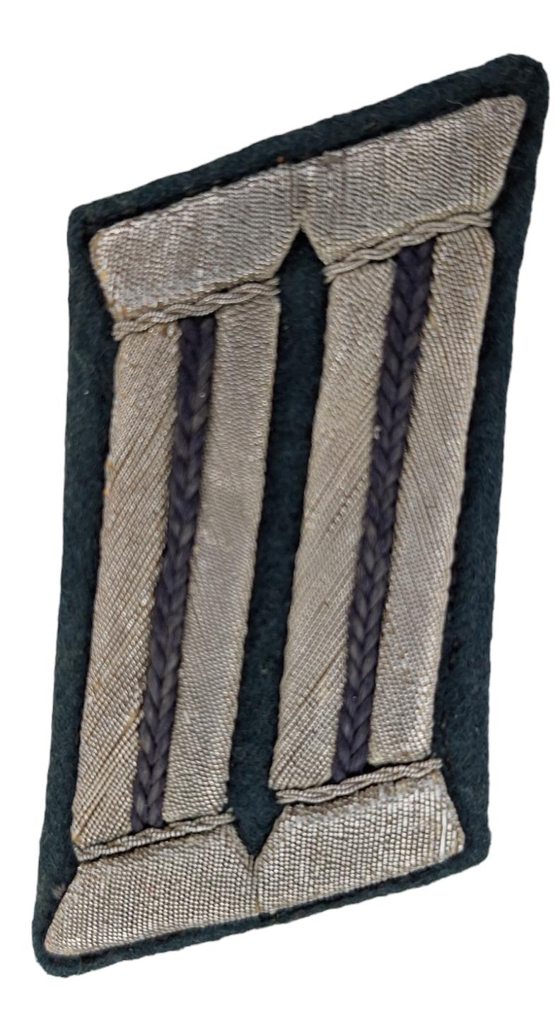 a Officer's Collar Tab