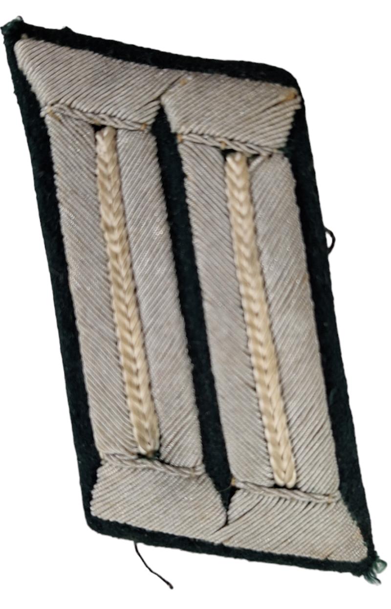 a Officer's Collar Tab