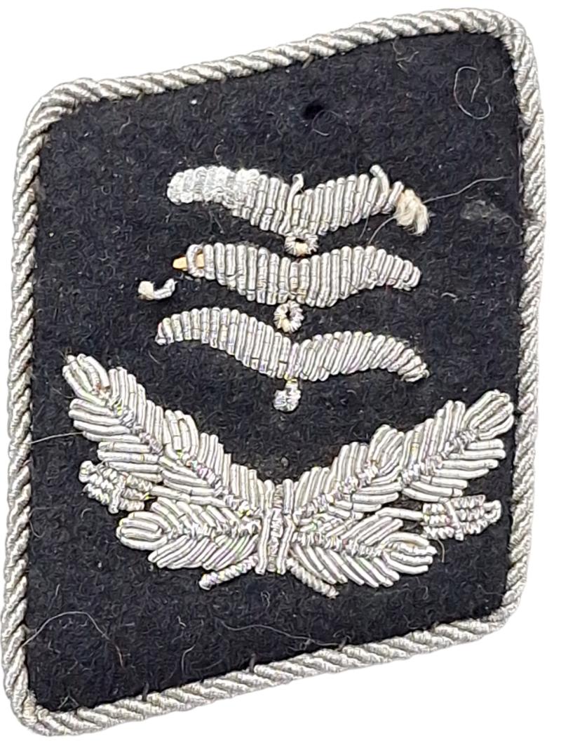 a singel german luftwaffe collar tab