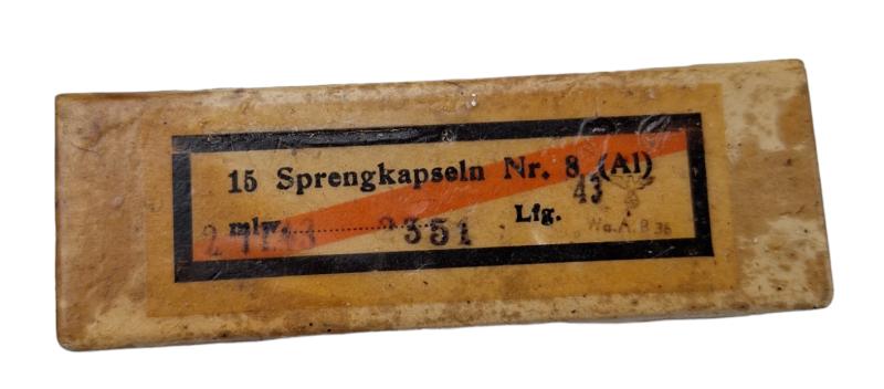 a wehrmacht m24 stielhandgranate sprengkapsele fuze box