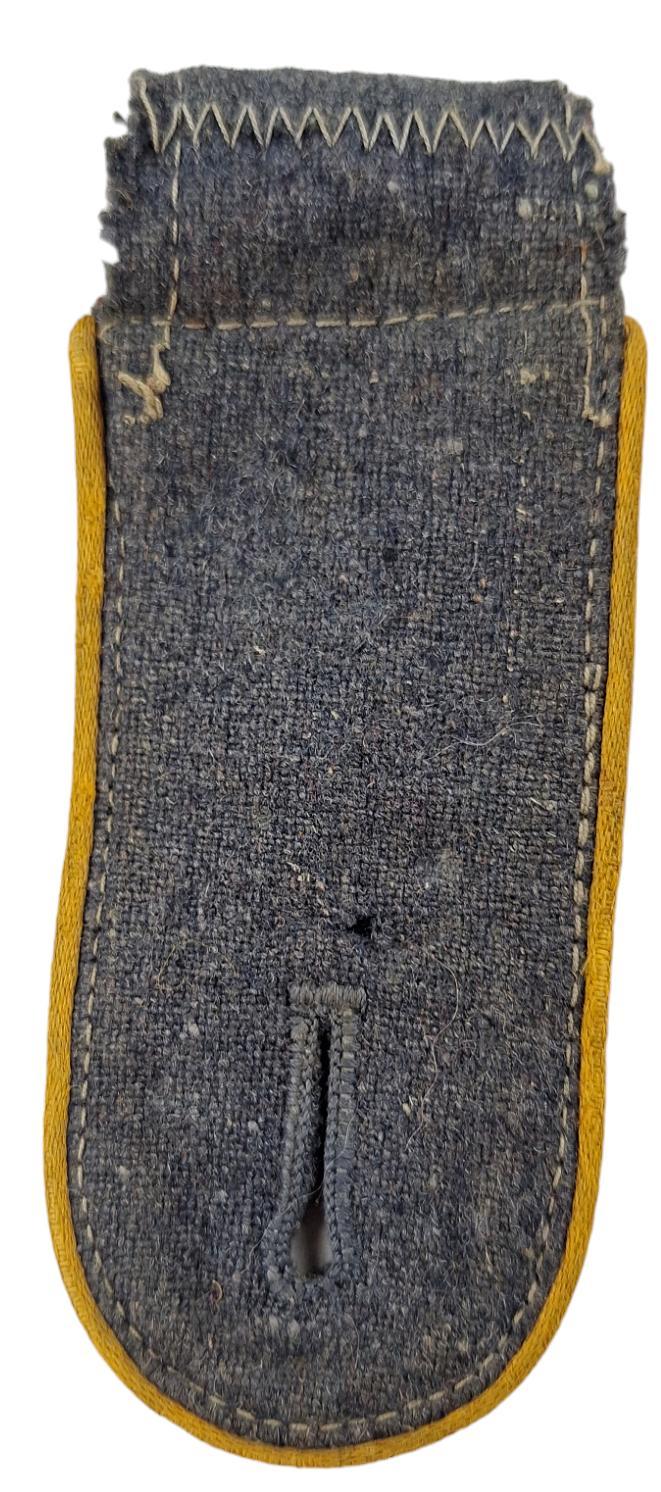 a luftwaffe pilot/fall shoulder board