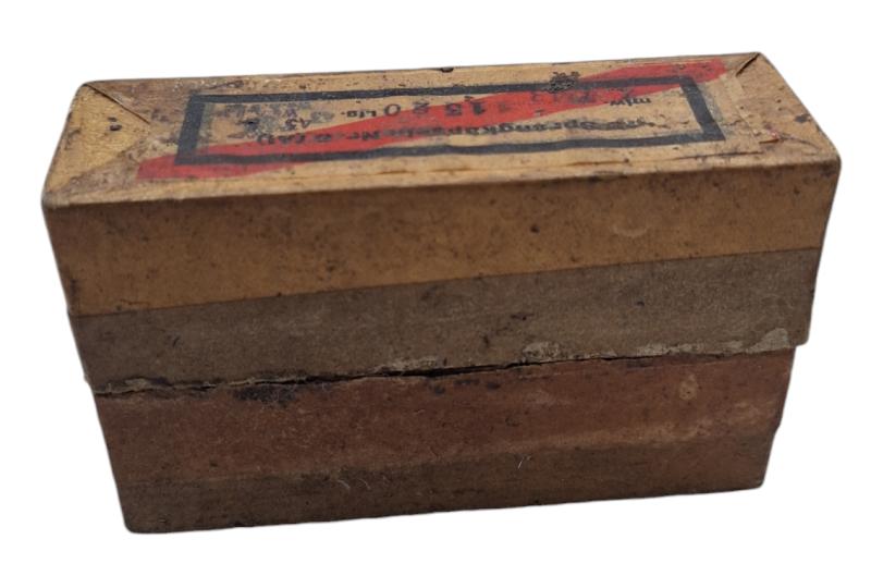 a wehrmacht m24 stielhandgranate sprengkapsele fuze box