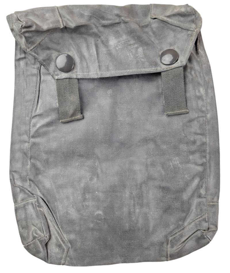 a Wehrmacht rubberized Gascape Pouch