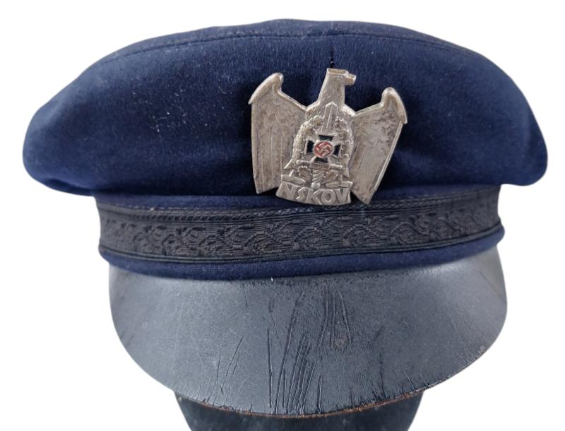 a german ww2 visor cap 