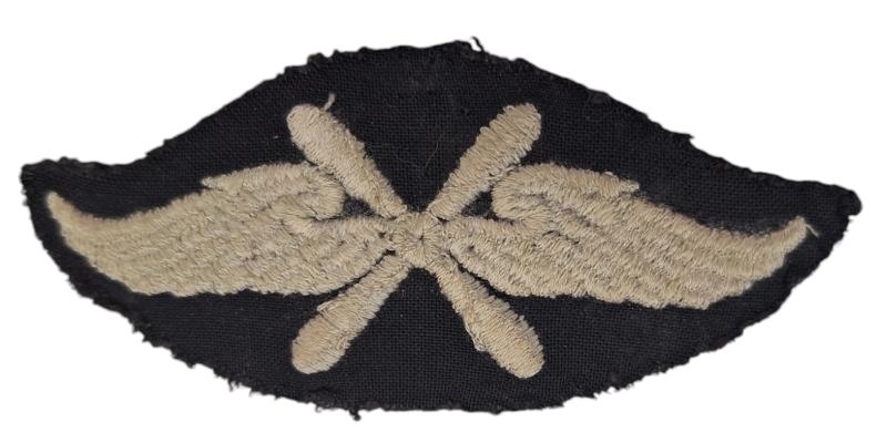 a german luftwaffe flight personell trade badge