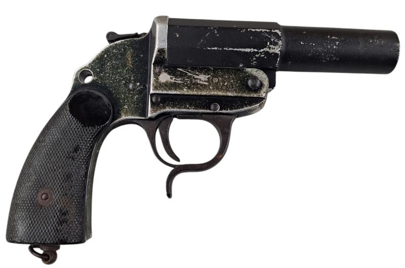 a wehrmacht ww2  flare gun 