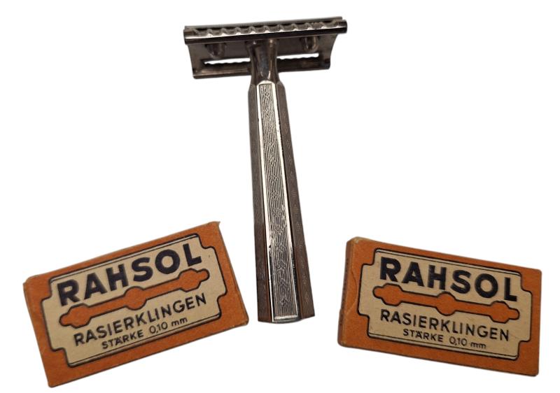 a german rasor with 2 packages off blades