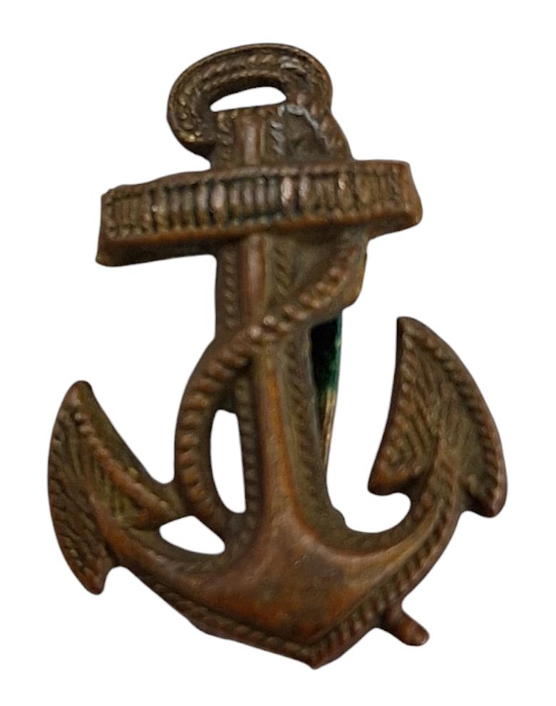 a kriegsmarine shoulder small strap badge
