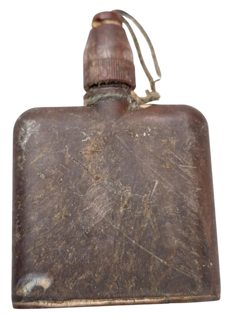 A german ww2 bakalite bottle off 