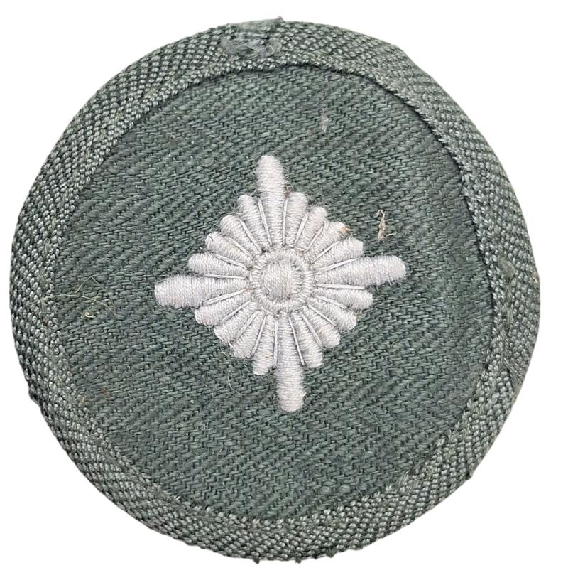 a wehrmacht oberschütze rank emblem