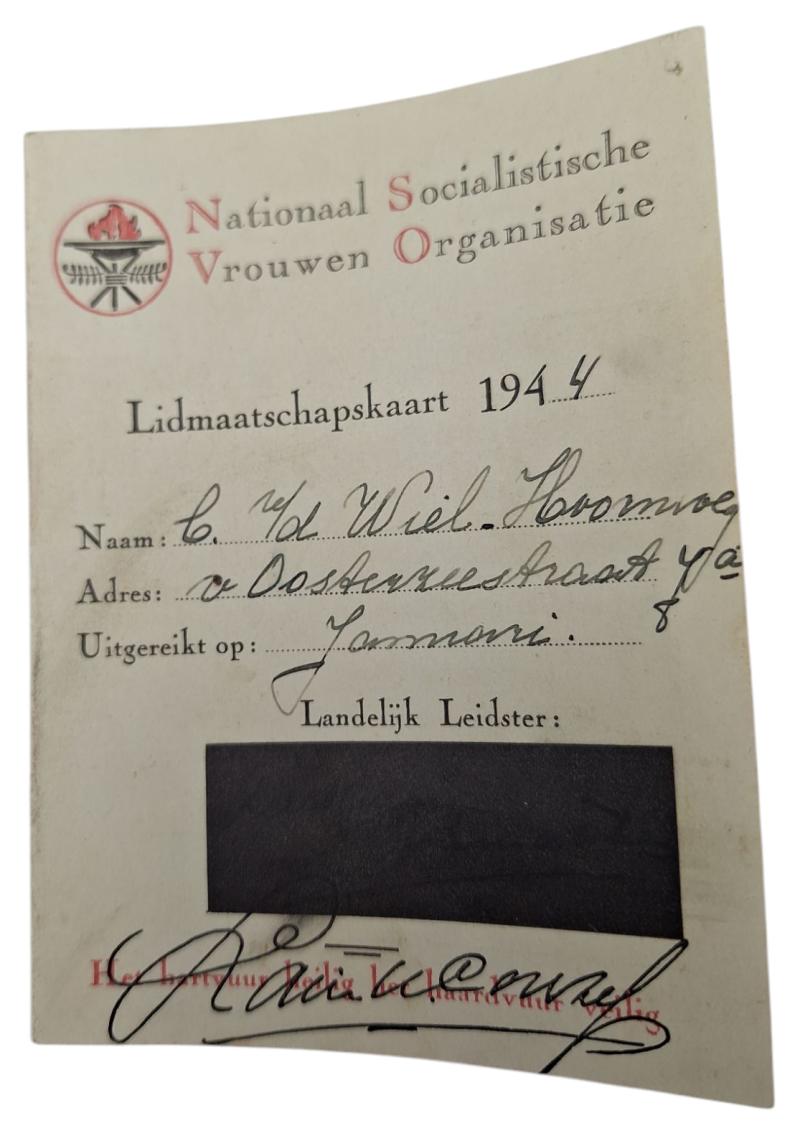 a dutch 1944 national socialist women's organization member card
