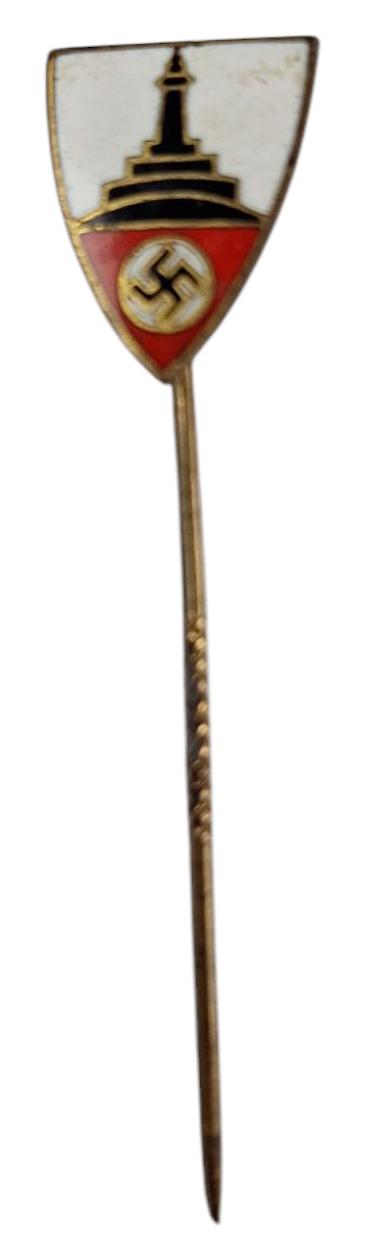 a german ww2 drkb members 2nd  pattern label pin